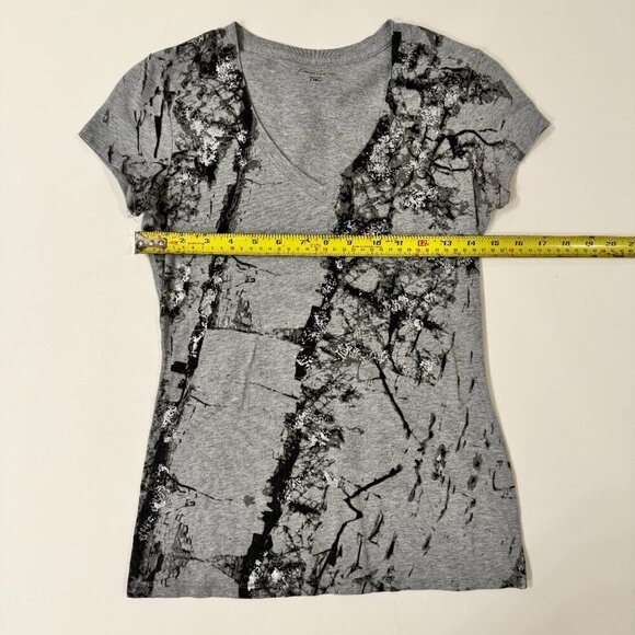 Kenneth Cole - Abstract Splash Metallic Detail Tee in Gray Silver and Black - Picture 6 of 6